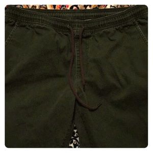 Men’s L Olive Joggers